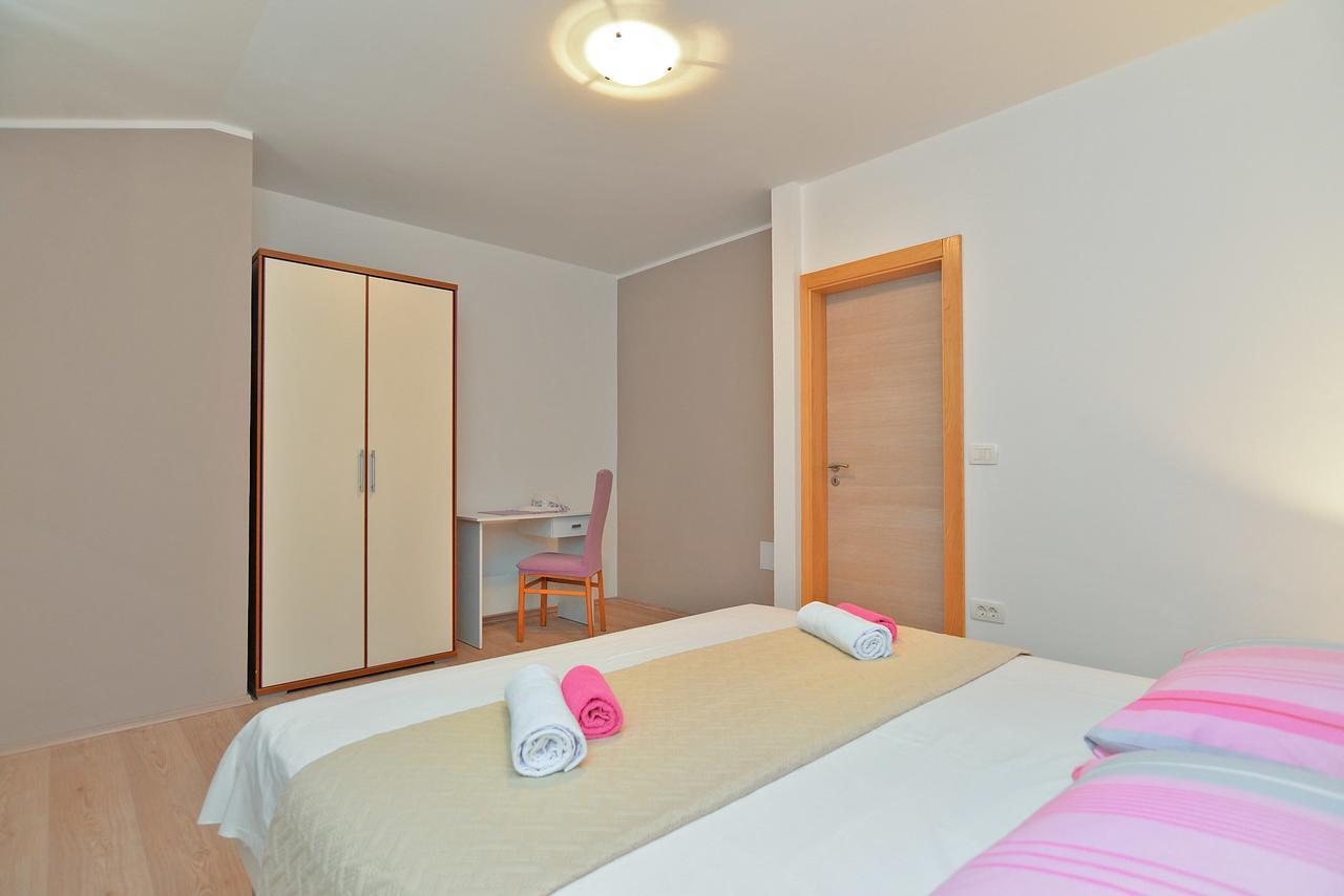 Apartments Olivera 1726 Pula Exterior foto