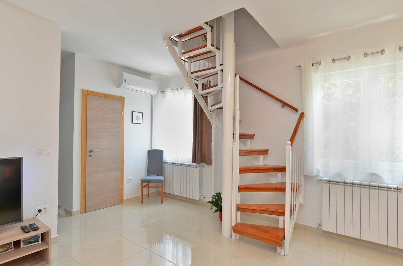 Apartments Olivera 1726 Pula Exterior foto